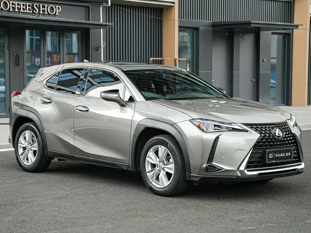 Lexus UX — фото 3