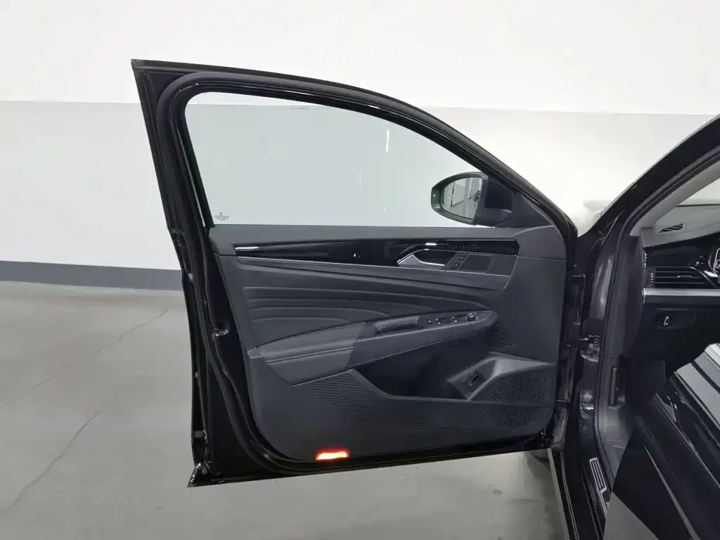 Volkswagen Passat — фото 6