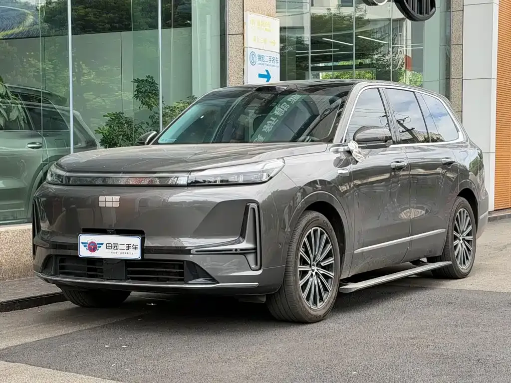 Geely Galaxy M9 — фото 1