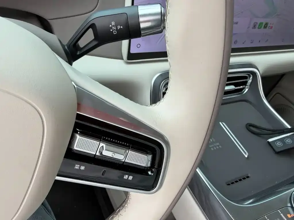 Geely Galaxy M9 — фото 3