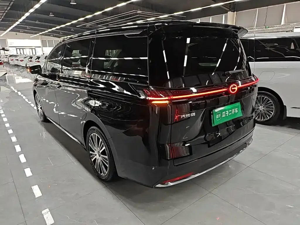 GAC Motor Trumpchi E8 PHEV — фото 3