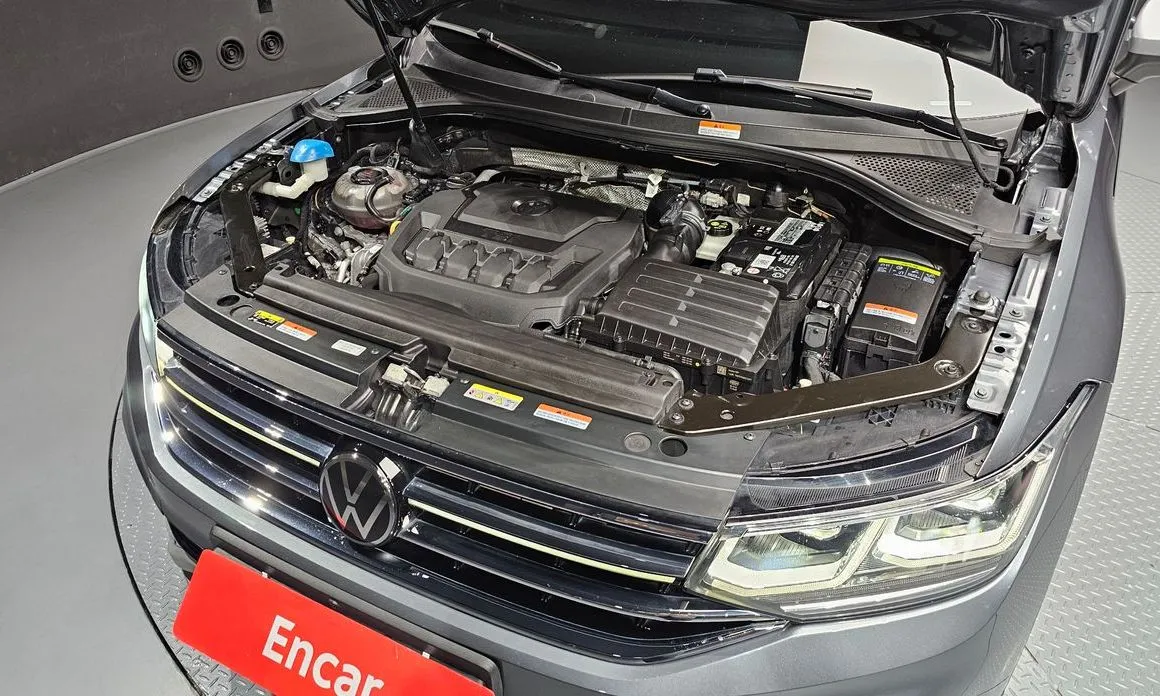 Volkswagen Tiguan — фото 9