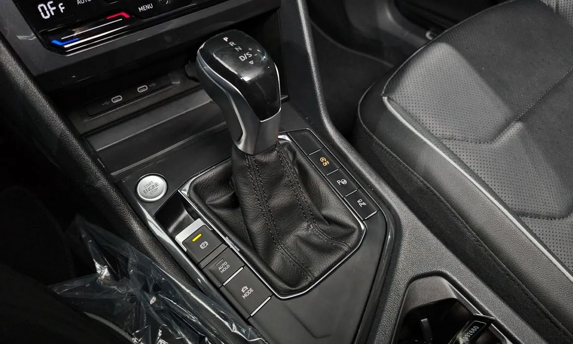 Volkswagen Tiguan — фото 6