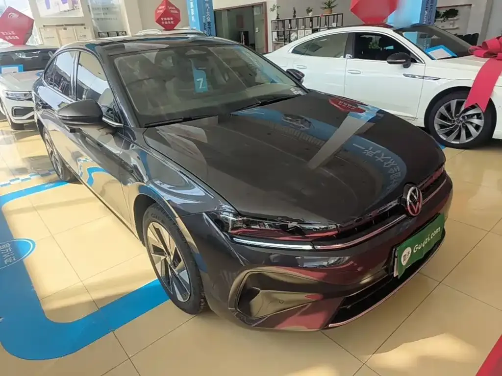Volkswagen Sagitar — фото 10