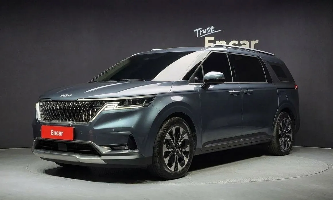 Kia Carnival — фото 1