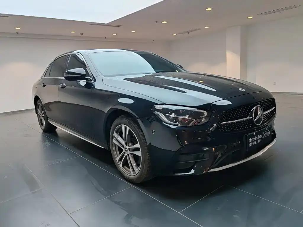 Mercedes-Benz E-Class — фото 5