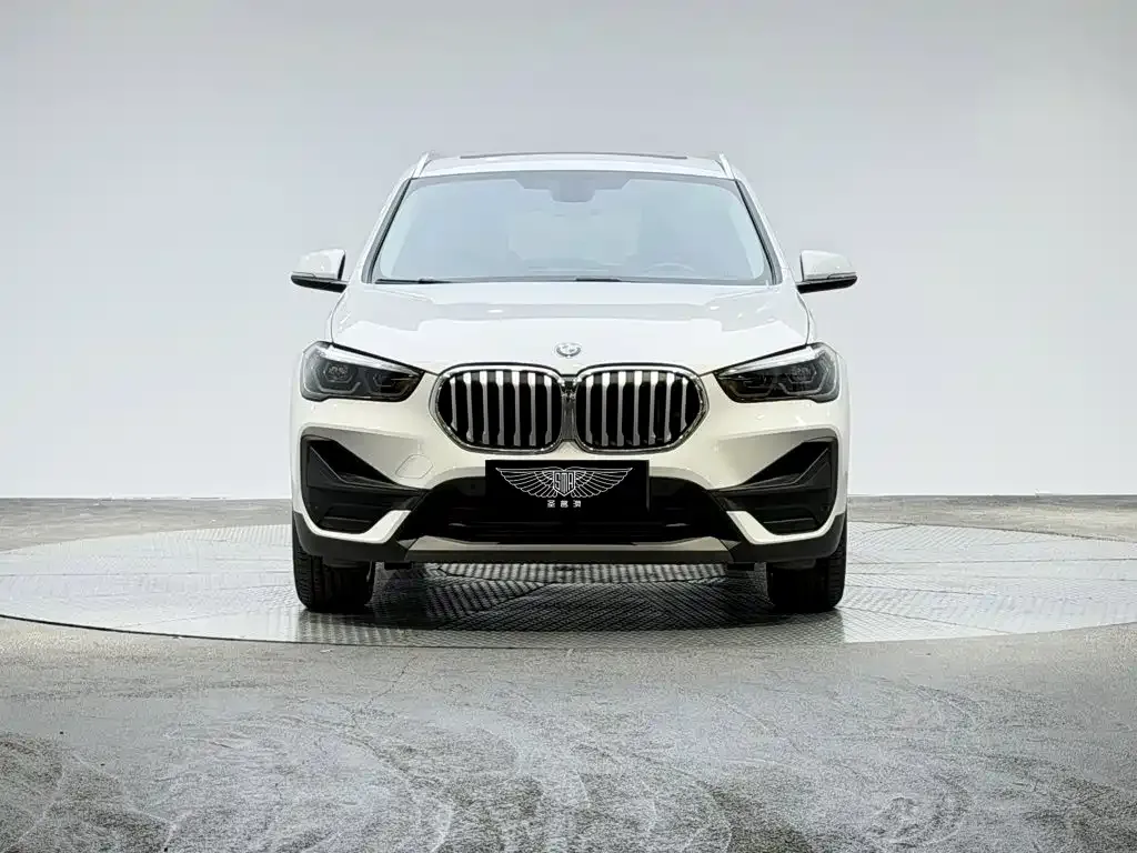 BMW X1 — фото 5