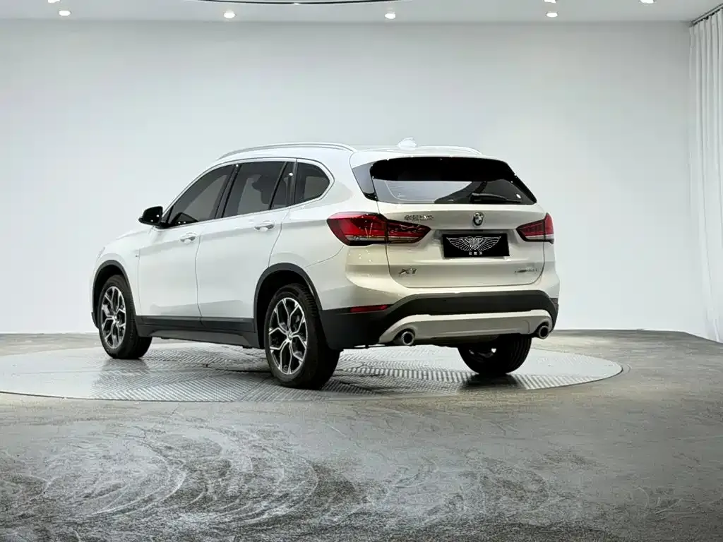 BMW X1 — фото 4