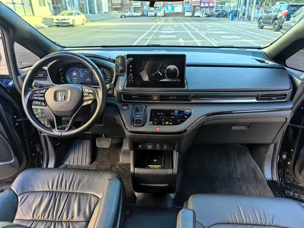 Honda Odyssey — фото 10