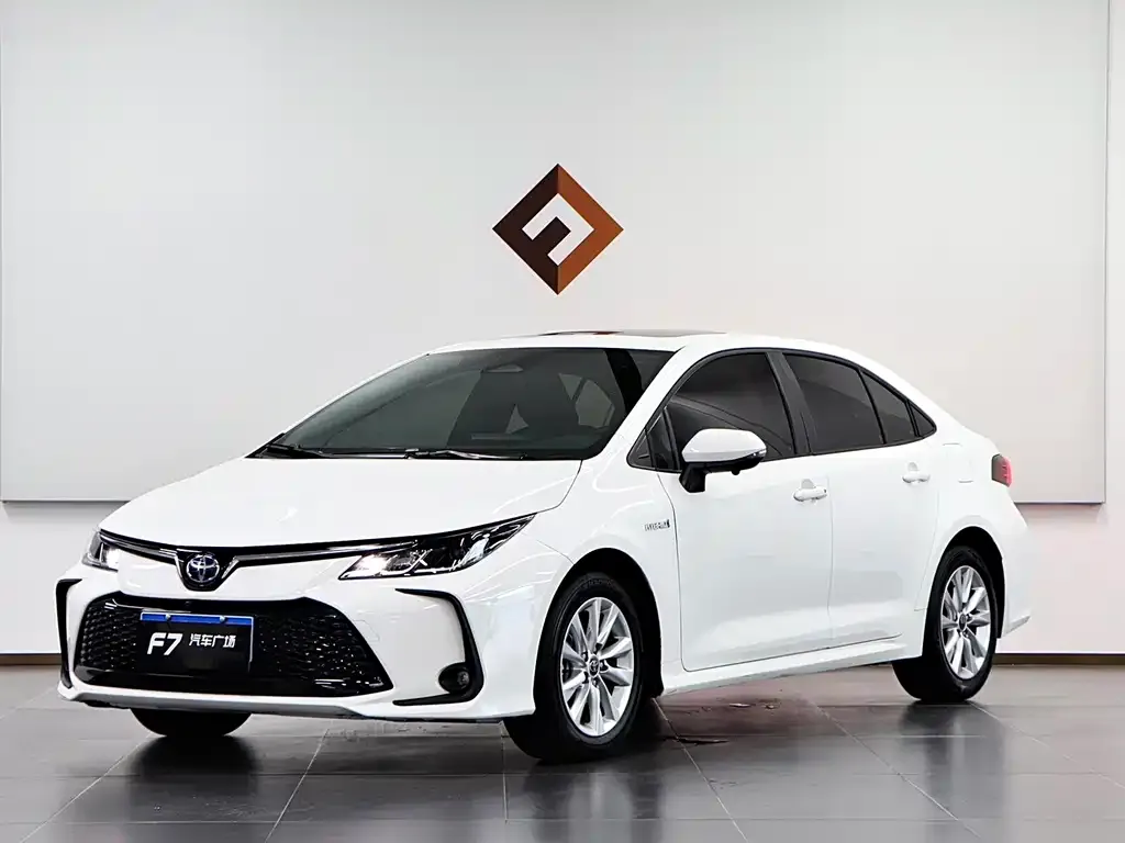 Toyota Corolla — фото 1