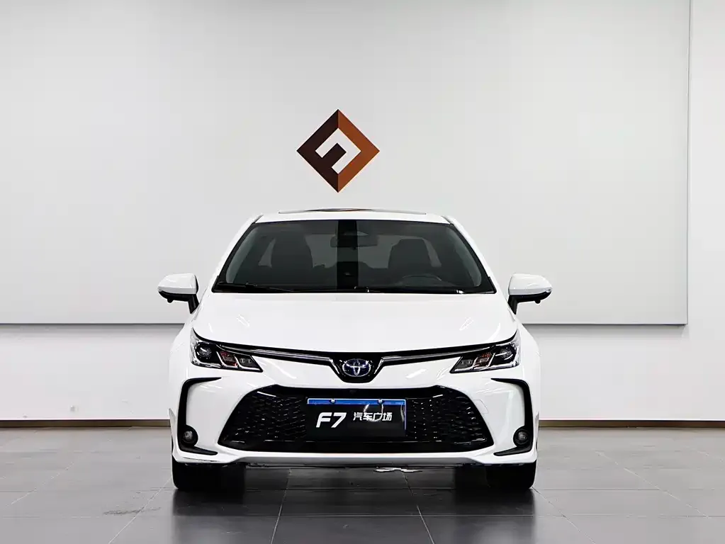 Toyota Corolla — фото 5
