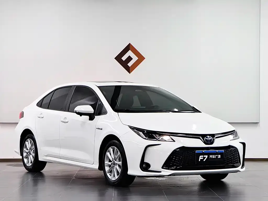 Toyota Corolla — фото 3