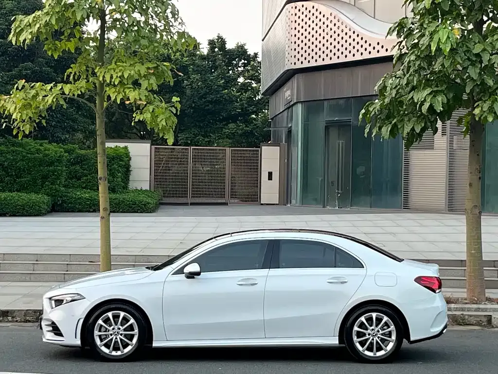 Mercedes-Benz A-Class — фото 3