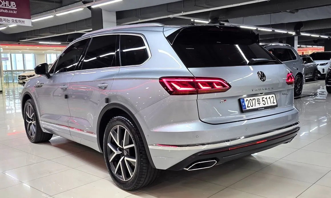 Volkswagen Touareg — фото 6
