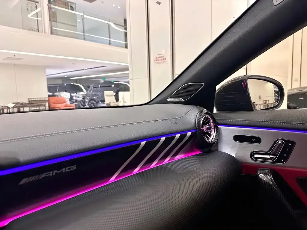 Mercedes-Benz CLA AMG — фото 6