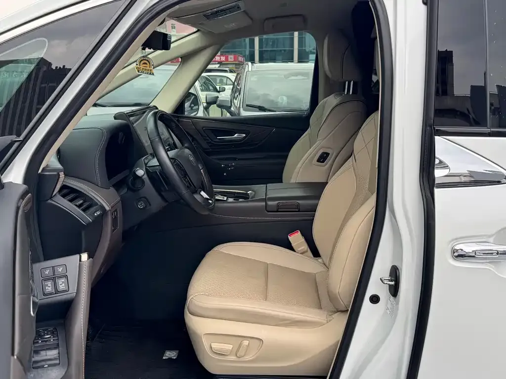 Toyota Alphard — фото 7