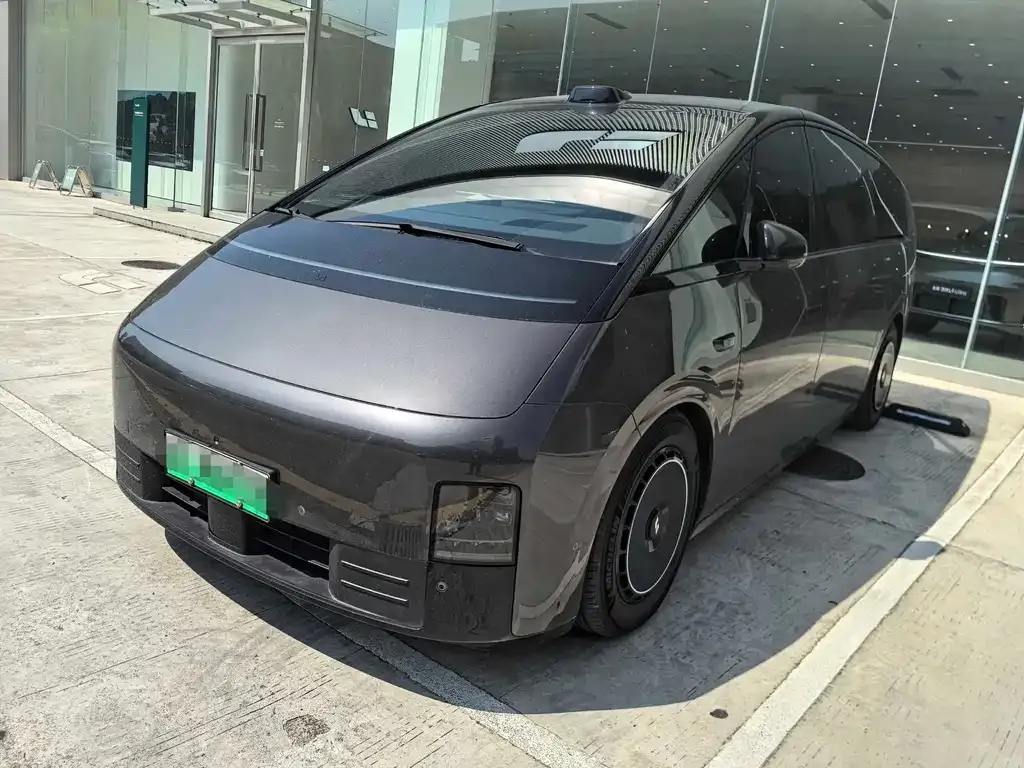 Li Auto MEGA — фото 1