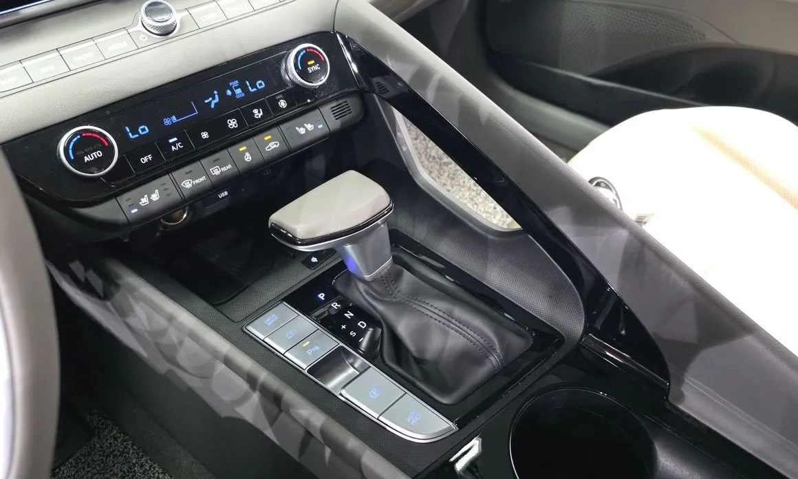 Hyundai AVANTE — фото 9