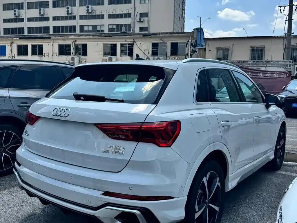 Audi Q3 — фото 10