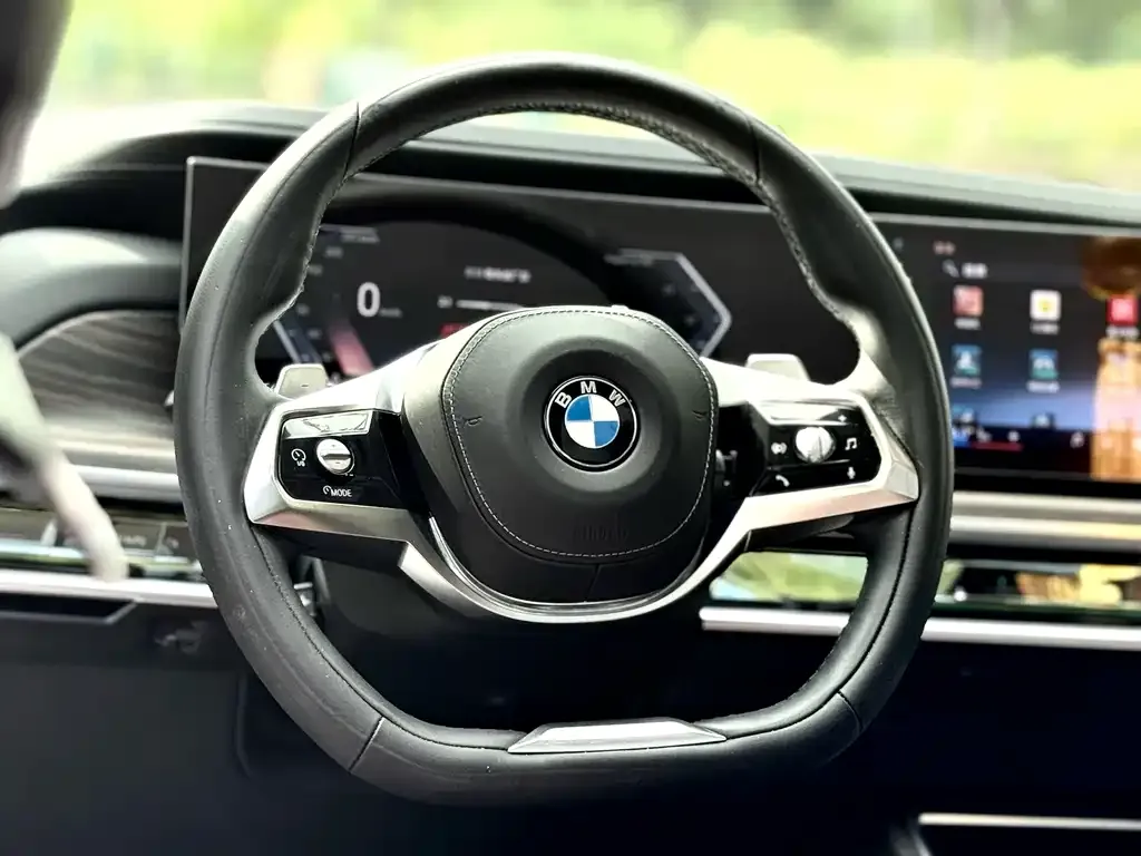 BMW 7 Series — фото 2