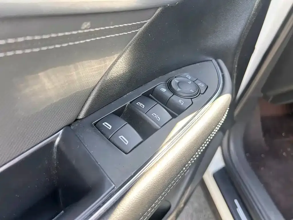Buick Envision Plus — фото 8