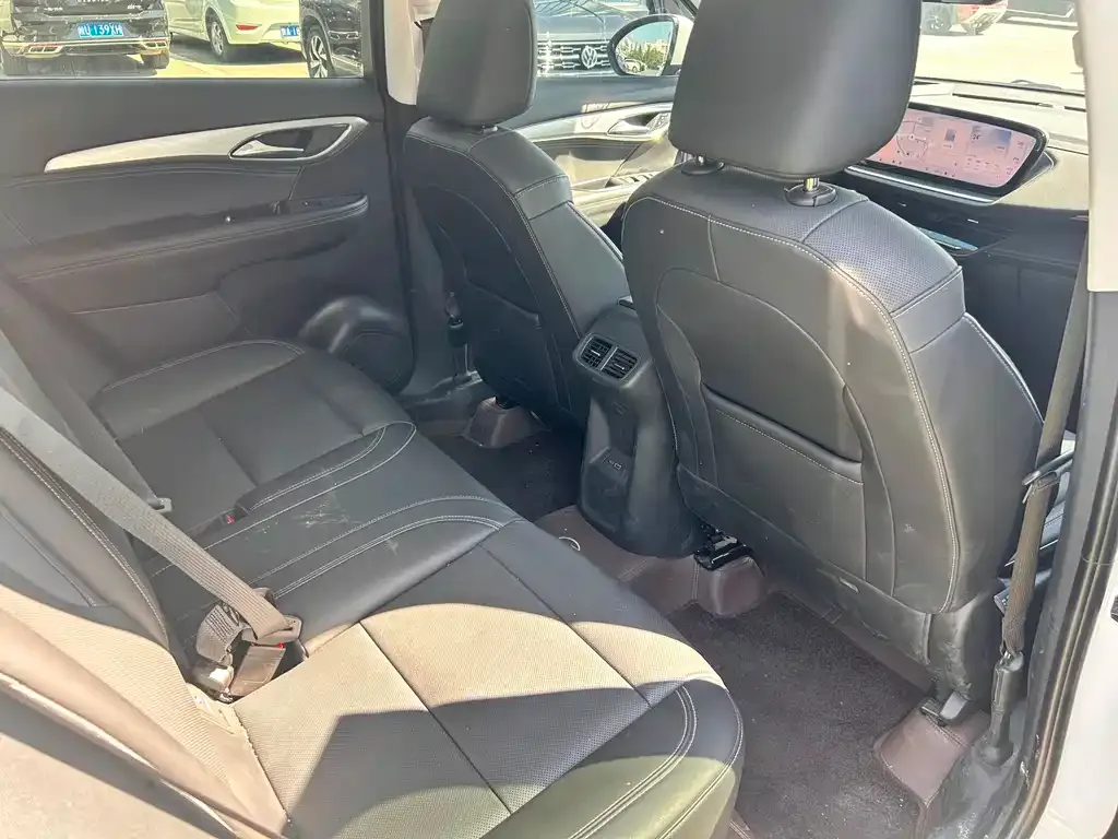 Buick Envision Plus — фото 4