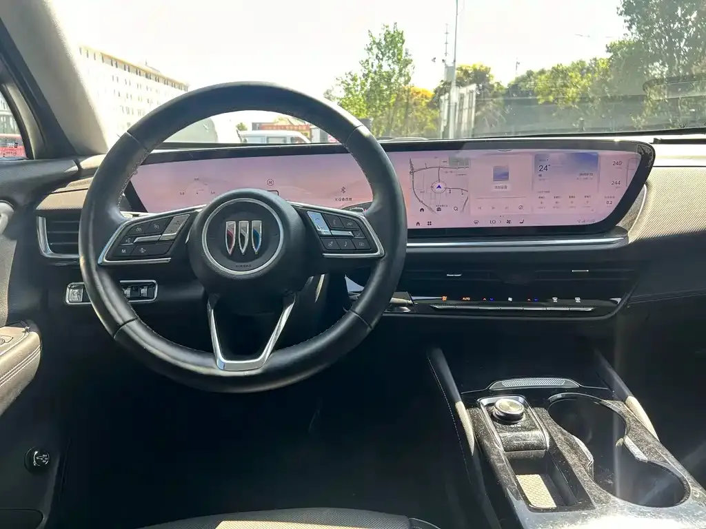 Buick Envision Plus — фото 2