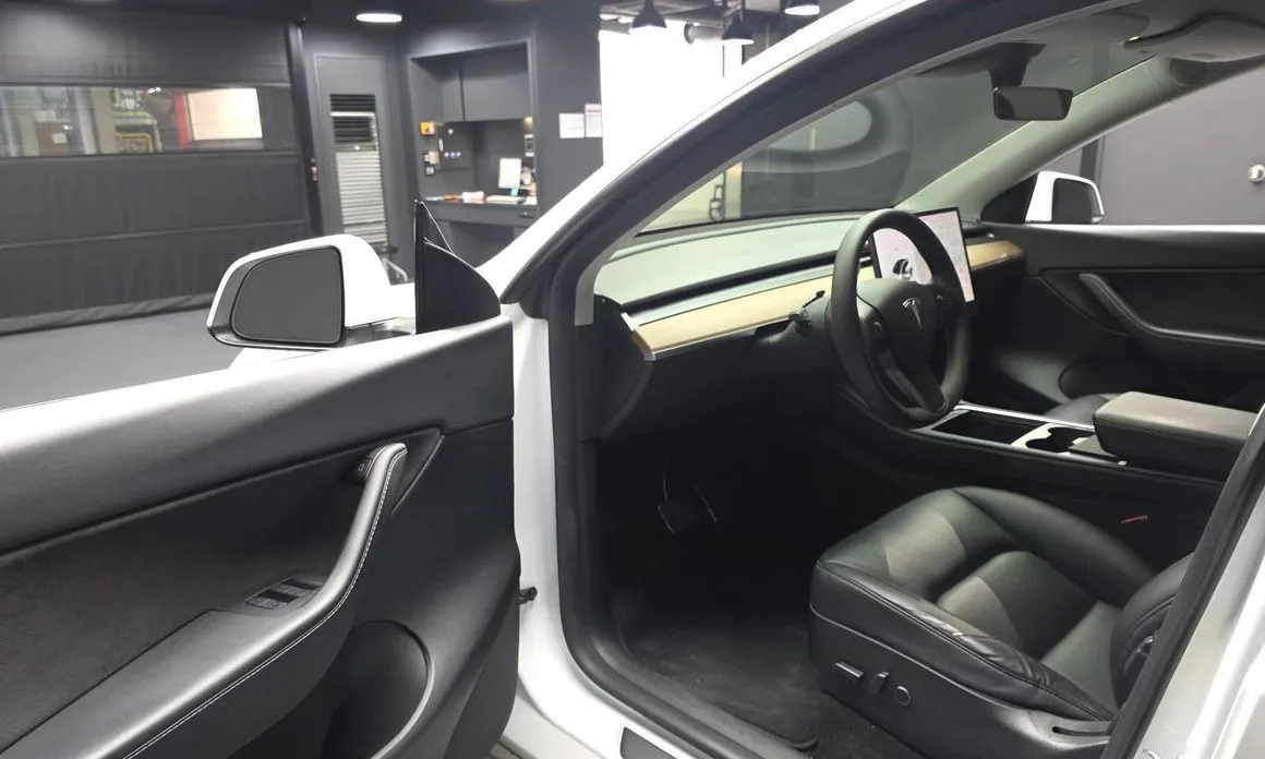 Tesla Model Y — фото 4