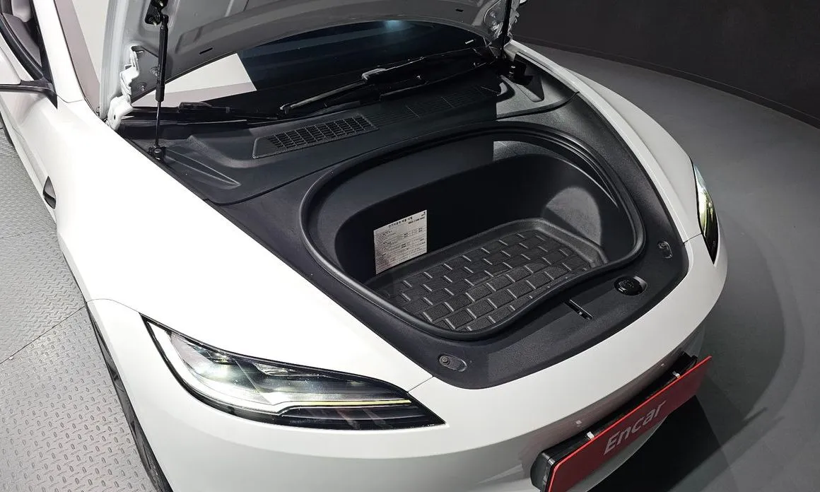 Tesla Model 3 — фото 7