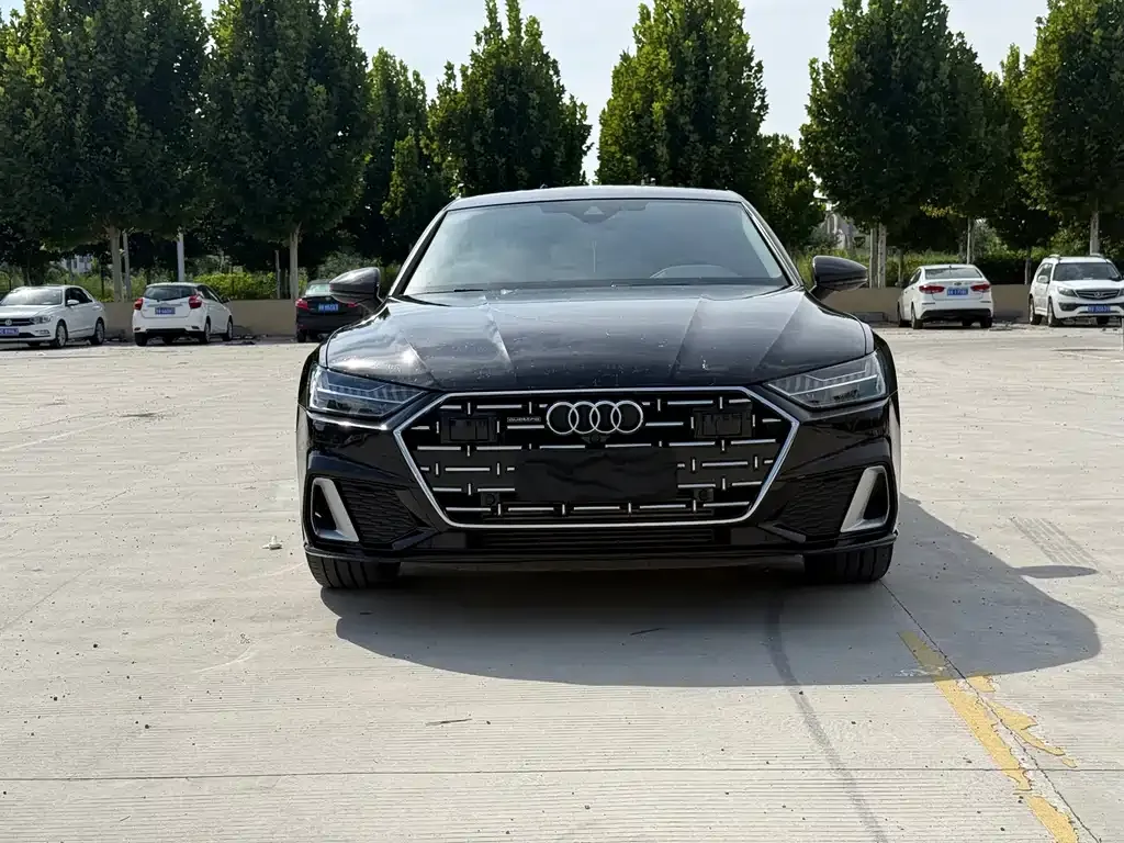 Audi A7L — фото 8