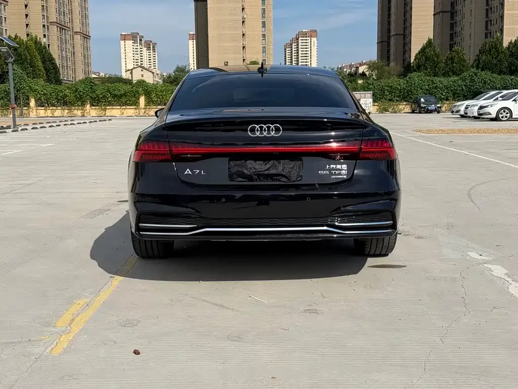 Audi A7L — фото 9