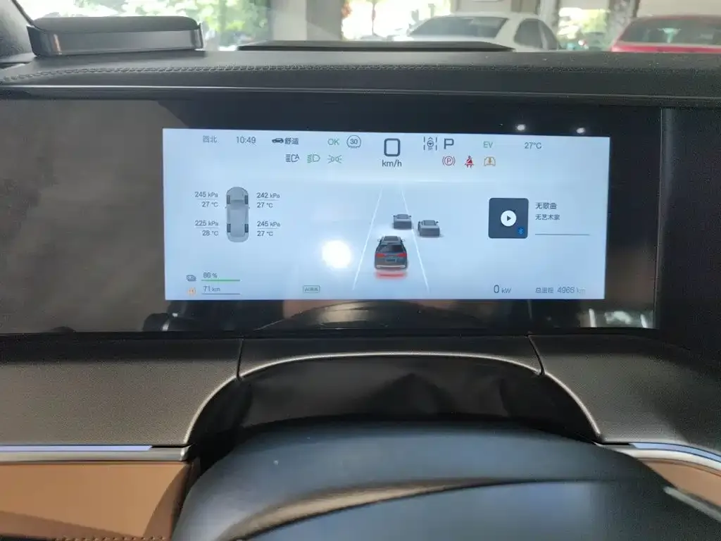 BYD L DM-i — фото 10