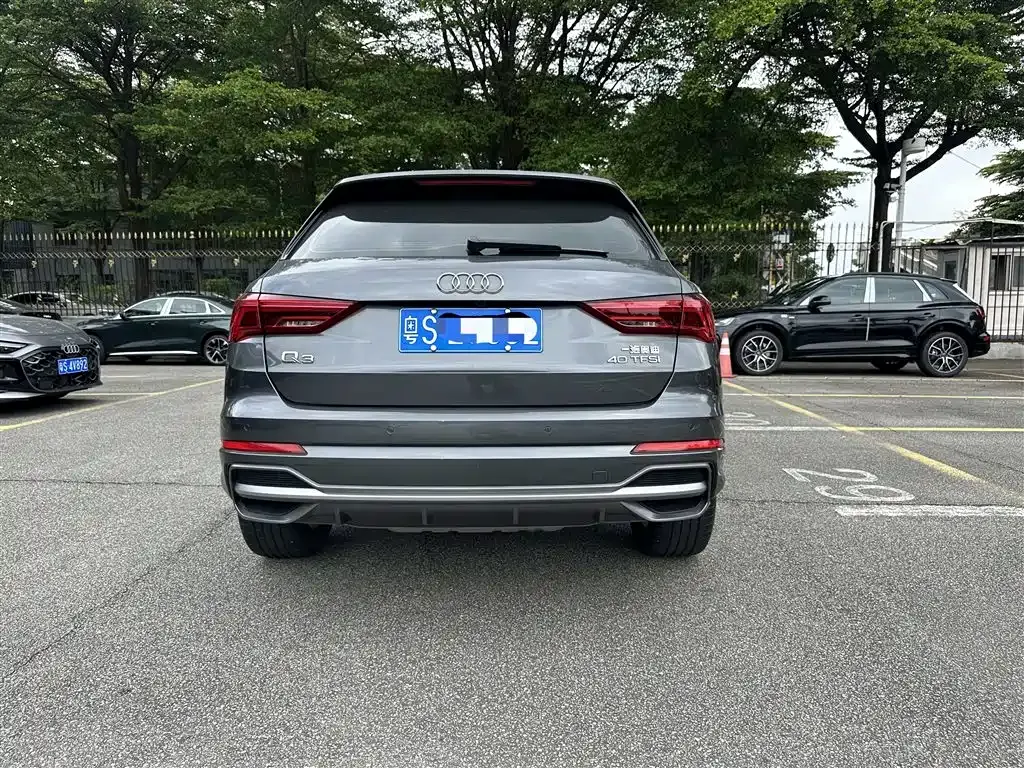 Audi Q3 — фото 10