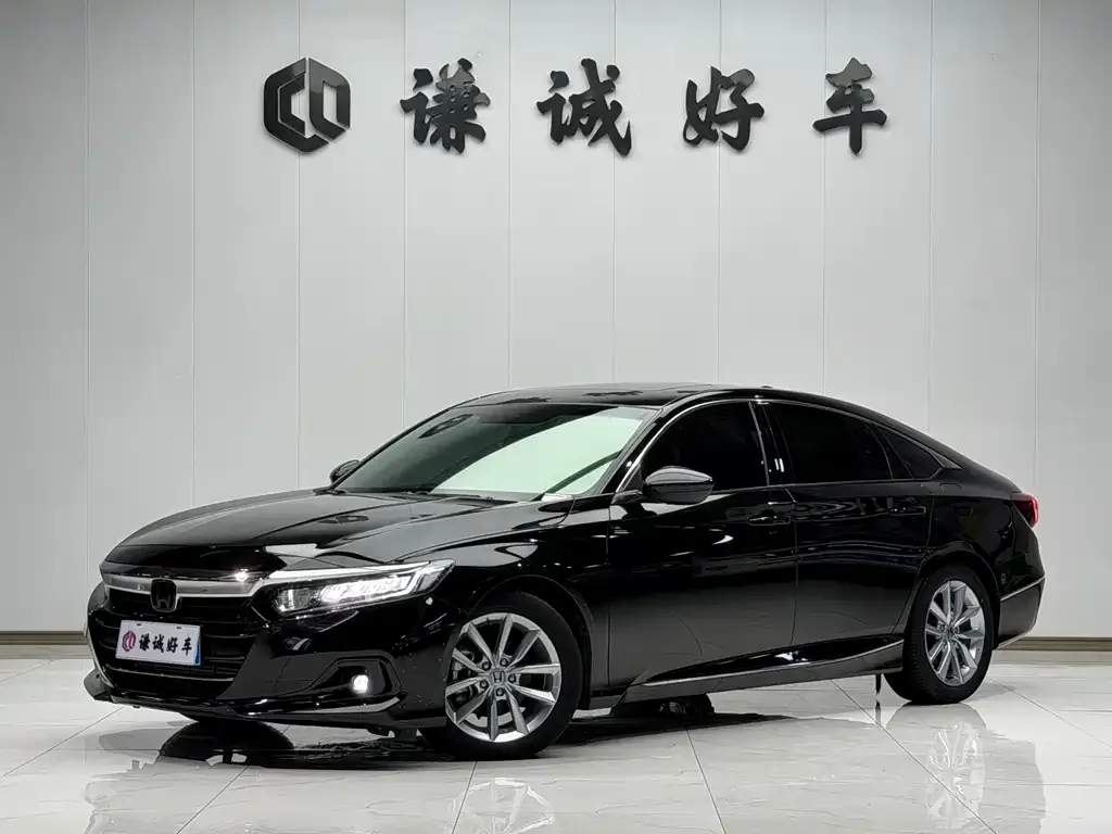 Honda Accord — фото 1