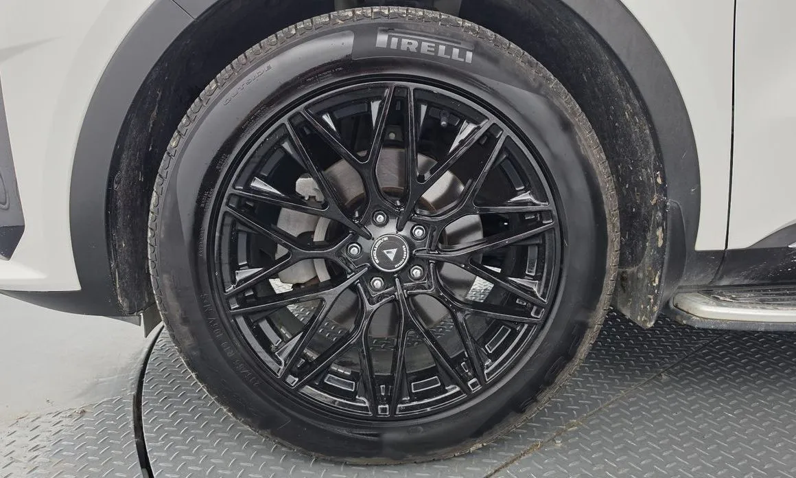 Kia Sorento — фото 10