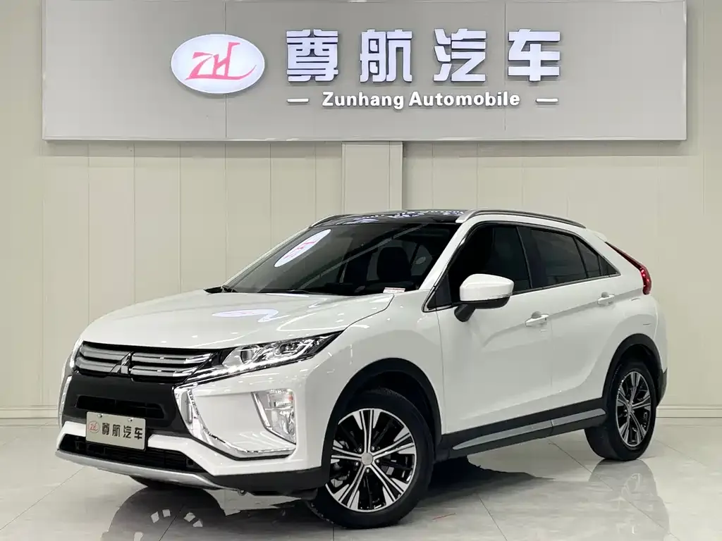 Mitsubishi Eclipse Cross — фото 1