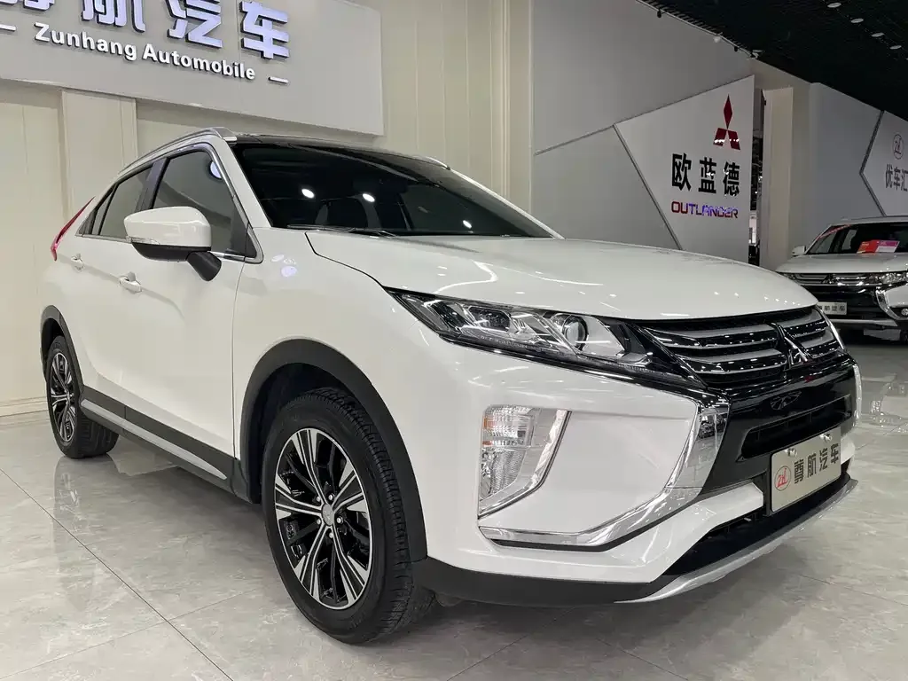 Mitsubishi Eclipse Cross — фото 6
