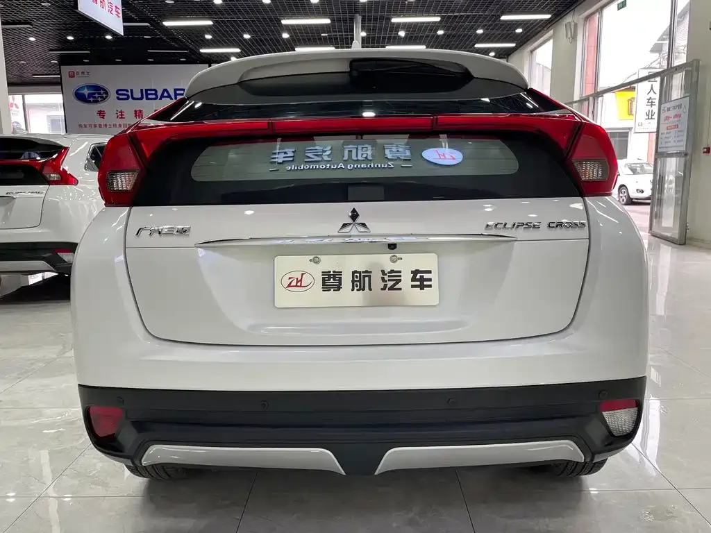 Mitsubishi Eclipse Cross — фото 9
