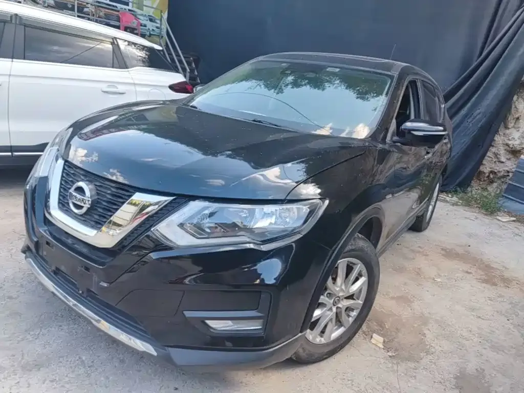 Nissan X-Trail — фото 1