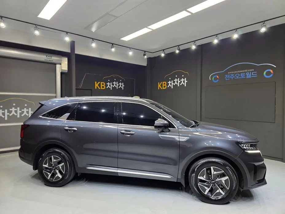 Kia Sorento — фото 6