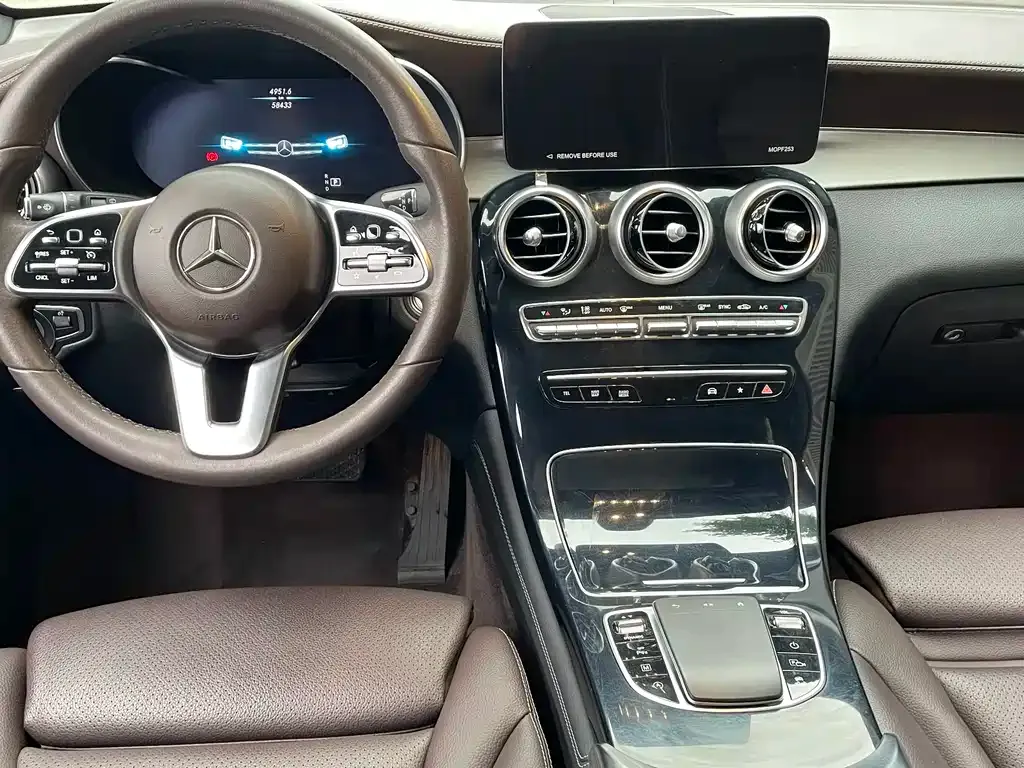 Mercedes-Benz GLC — фото 10