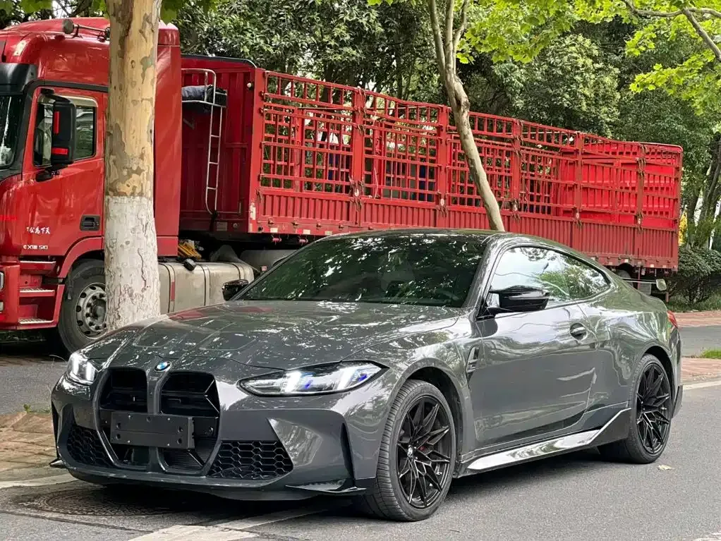 BMW M4 — фото 1