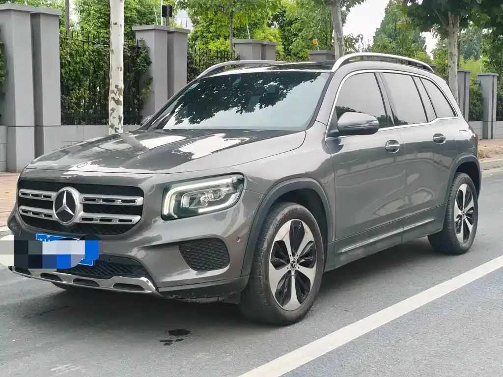 Mercedes-Benz GLB — фото 1