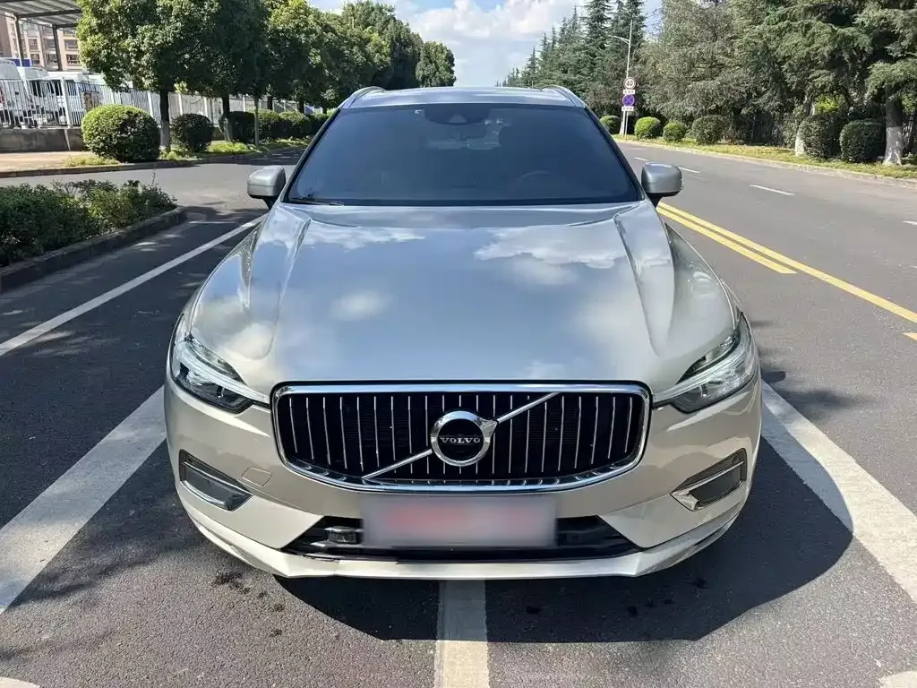 Volvo XC60 — фото 7