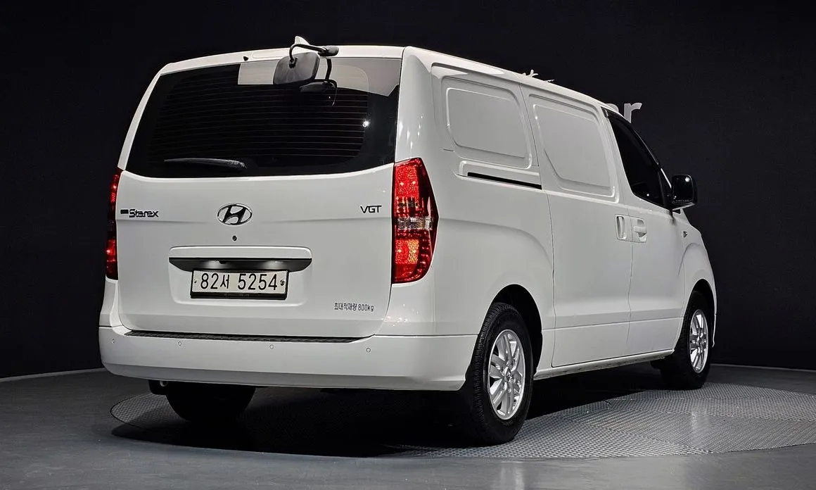 Hyundai Starex — фото 3
