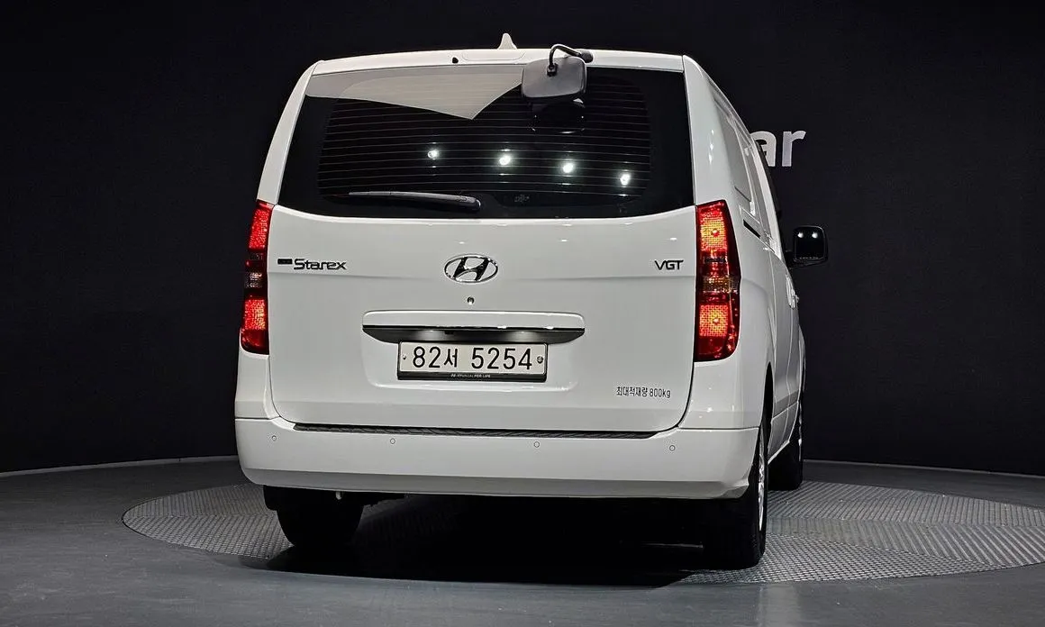 Hyundai Starex — фото 5