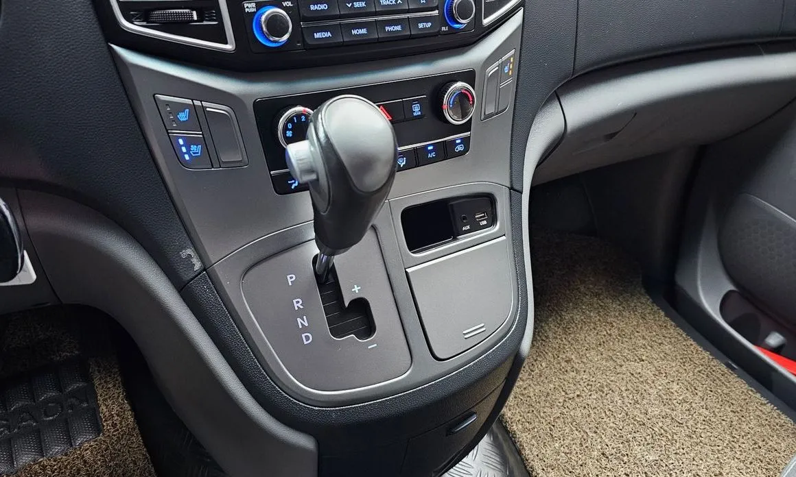 Hyundai Starex — фото 10