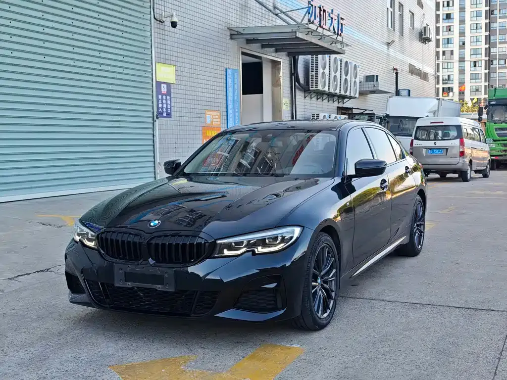 BMW 3 Series — фото 1