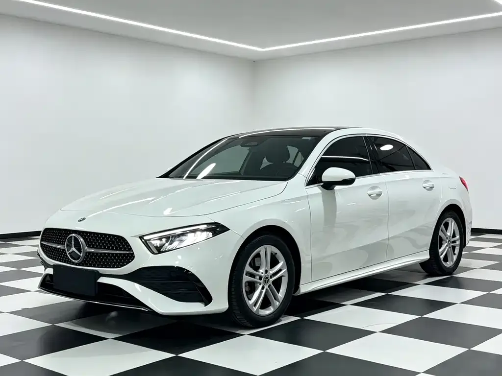 Mercedes-Benz A-Class — фото 1