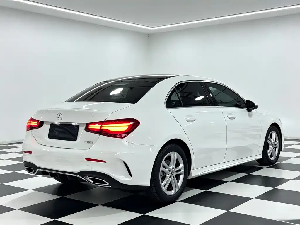 Mercedes-Benz A-Class — фото 6